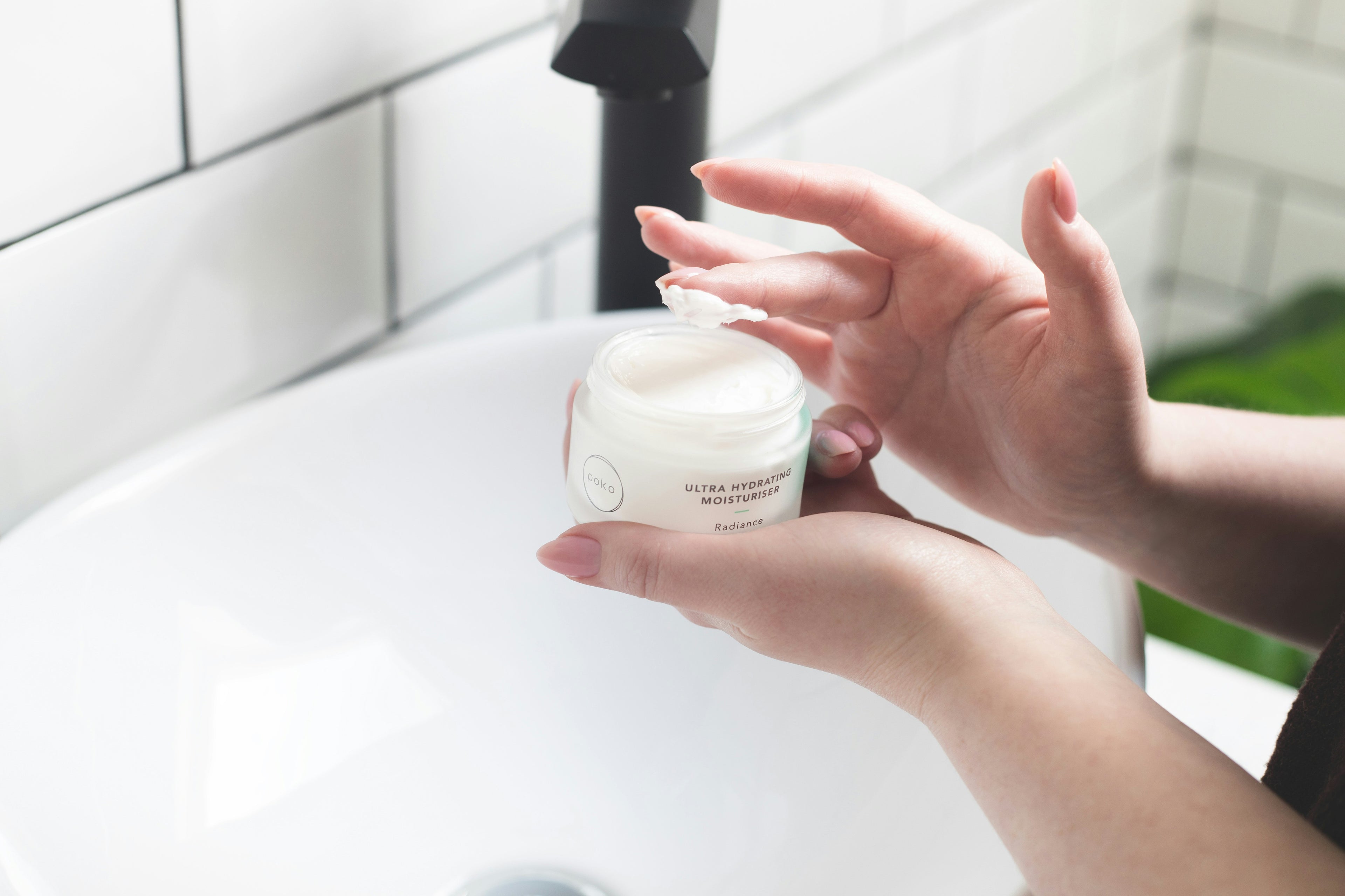 Calcium-Infused Dark Circle Eye Cream